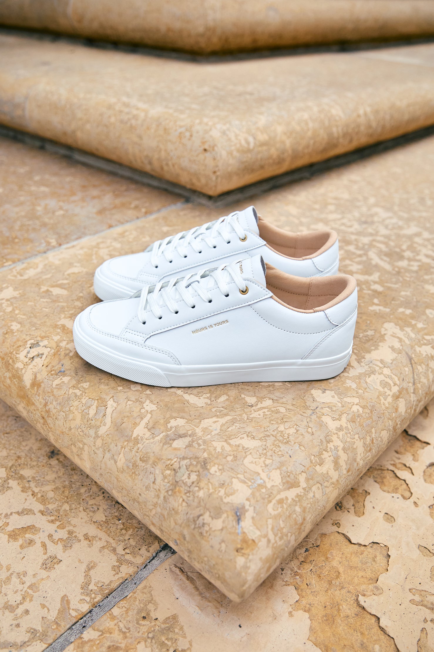 DMC-1 White Leather fashion skate shoes – HOURS IS YOURS