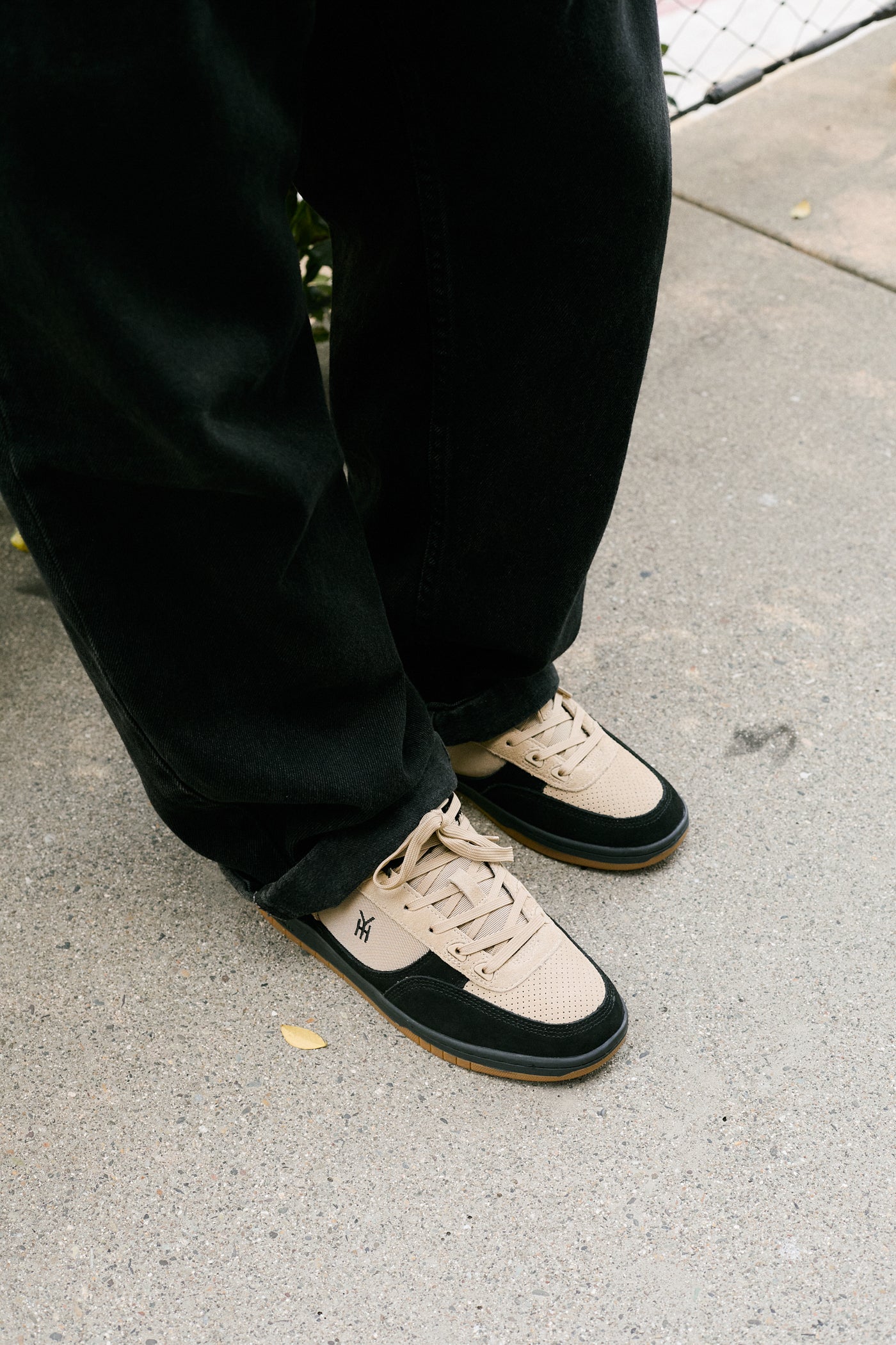 SKYLIGHT SAFARI BLACK